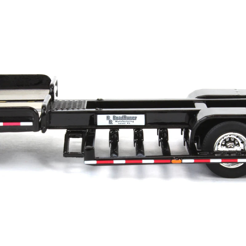 1/64 RoadRuner Manufacturing Model 4000 Sprayer Trailer