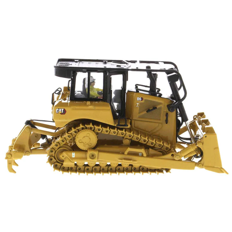 1/50 CAT D6 Track-Type Tractor with SU Blade, Diecast Masters High Line Series